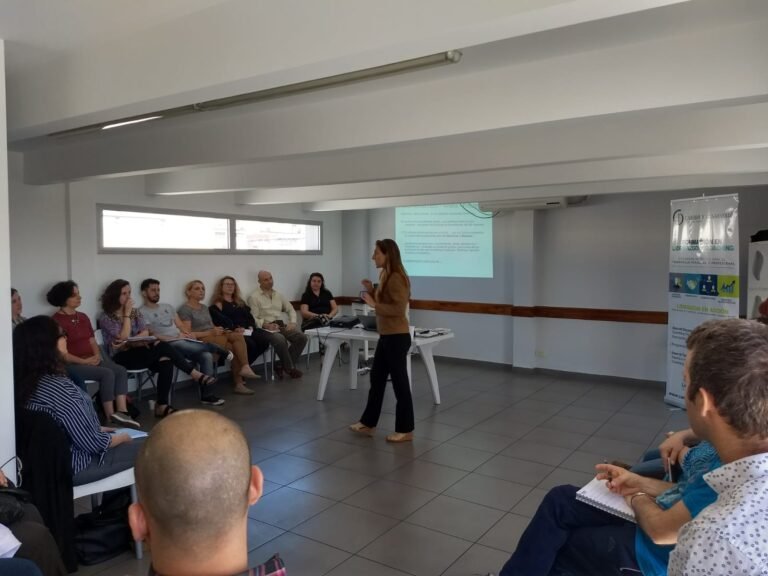 ¿Cómo el coaching profesional con el método de las 4A puede potenciar tu carrera?